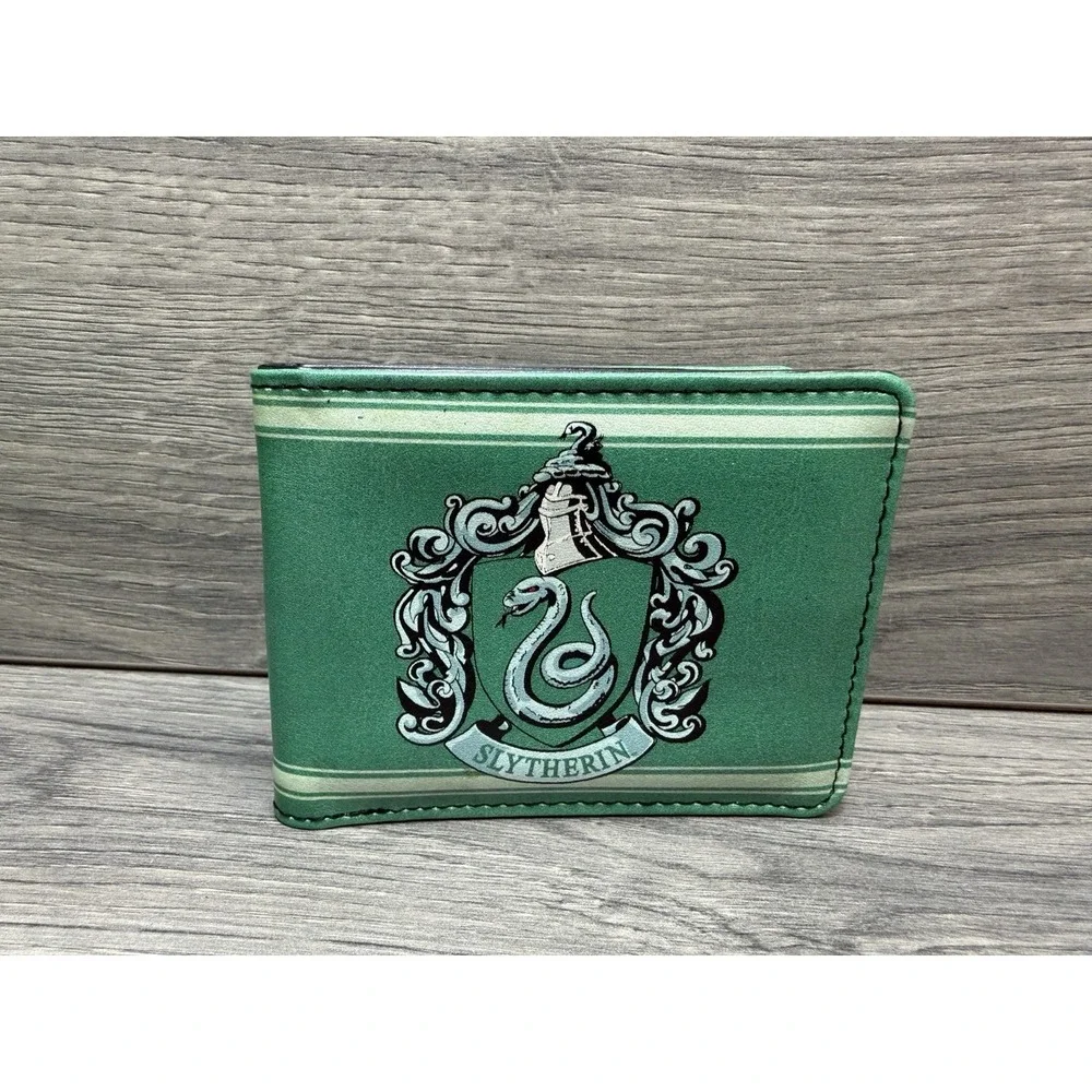 Harry Potter Slytherin Crest Logo Adult Bi-Fold Wallet Green